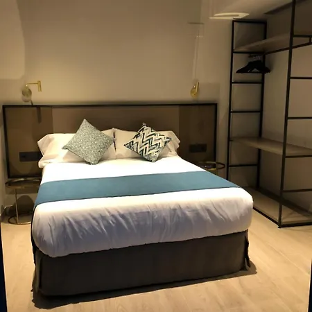 Hotel Torrent 3*