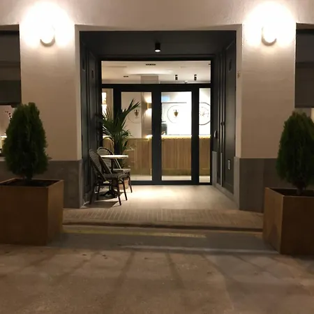 Hotel Torrent