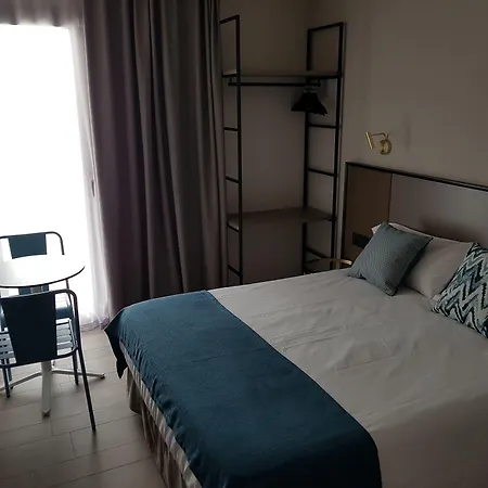 Hotel Torrent